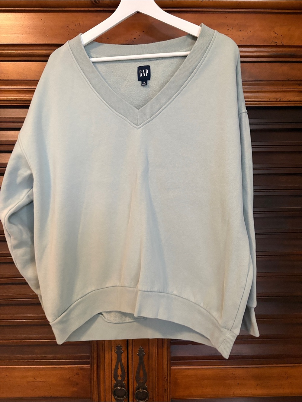 GAP Women's Sage Green V-Neck Sweater Oversized M